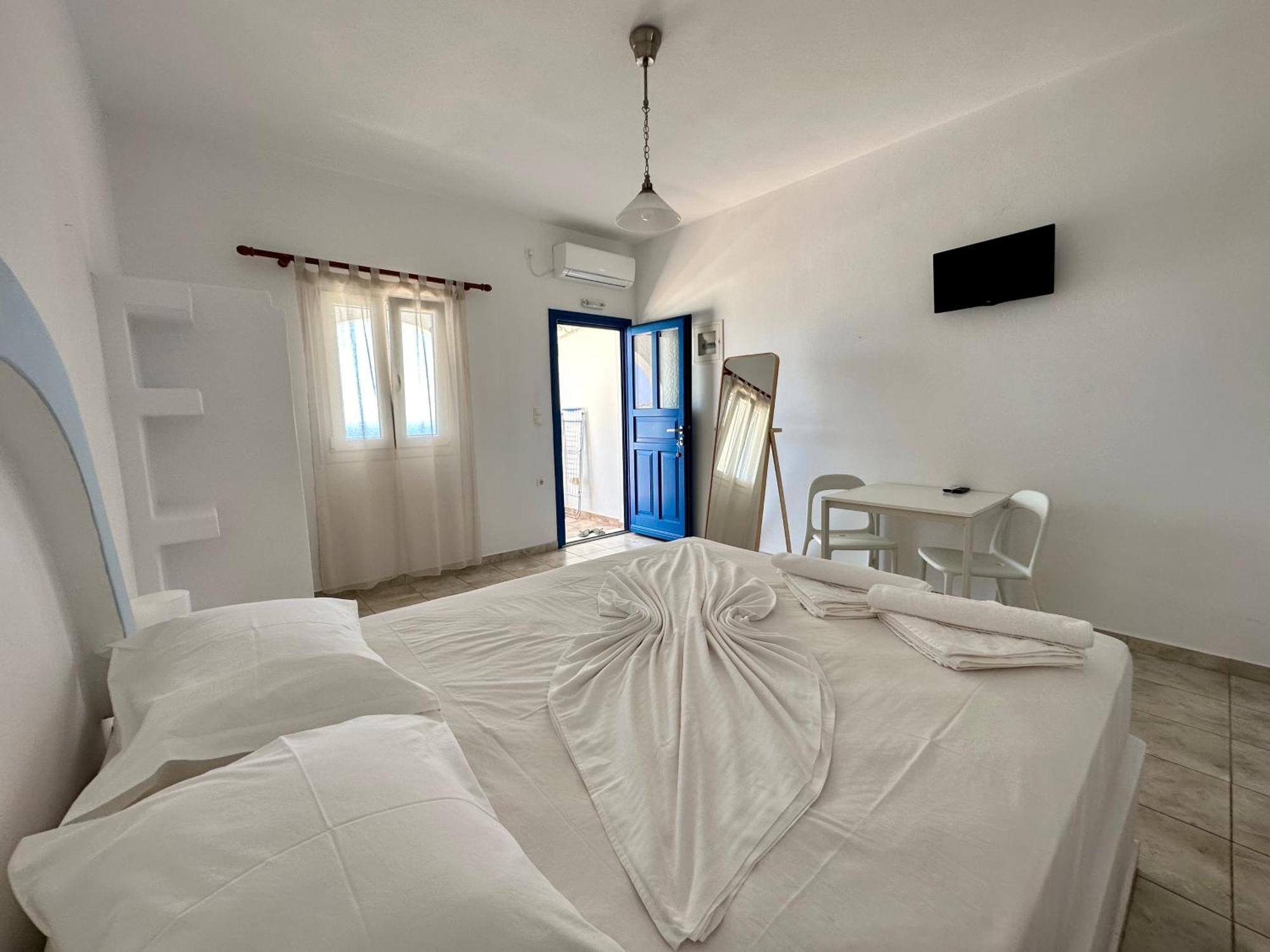 Restia Apartment Donoussa Exterior photo